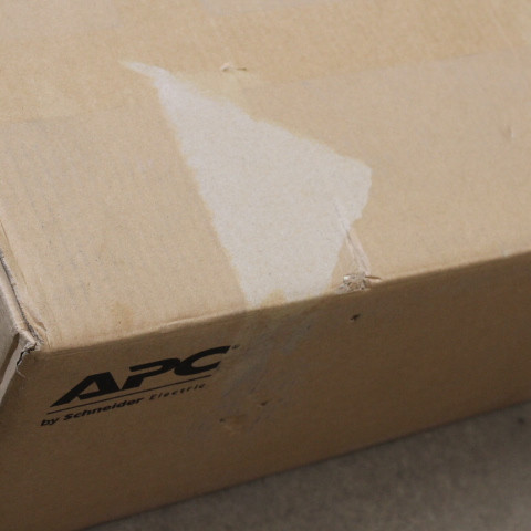 SALE OUT. APC Smart-UPS, Line Interactive, 1500VA, Rackmount 2U, 230V, 4x IEC C13 outlets, Network Card, AVR, LCD, Black | SALE OUT. Schneider Electric APC Smart-UPS, Rackmount 2U, 230V, 4x IEC C13 sockets, Network card, AVR, LCD | SMT1500RMI2UNC | 1500 VA | 1000 W | DAMAGED PACKAGING, UNPACKED, SCRATCHED ON TOP AND METAL PARTS | 230 V