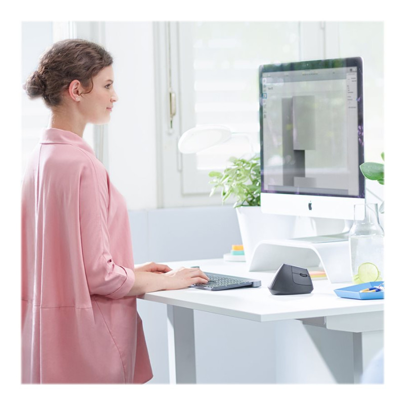 Logitech | Ergonomiskā pele | MX VERTICAL | Bezvadu | USB, Bluetooth | Grafīts