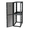 APC NetShelter SX Colocation 2 x 20U 600 mm plata x 1070 mm dziļa iekārta ar sāniem melna | Schneider Electric