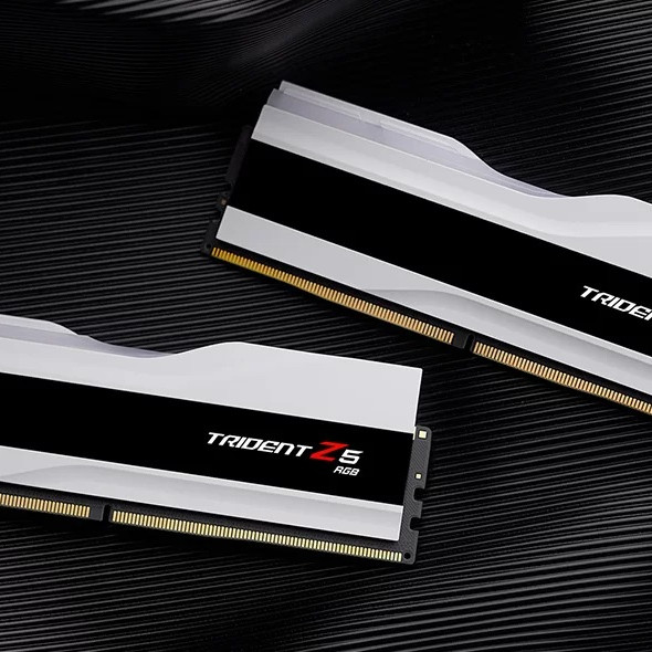 G.Skill Trident Z5 RGB | 64 GB | DDR5 | 4800 MHz | PC/serveris | Reģistrēta: Nē | ECC: Nē