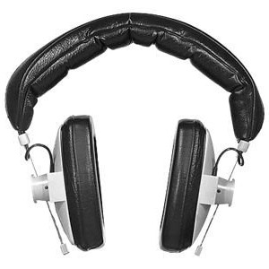Beyerdynamic | Studio Headphones, Closed System | DT 100 | Noise reduction