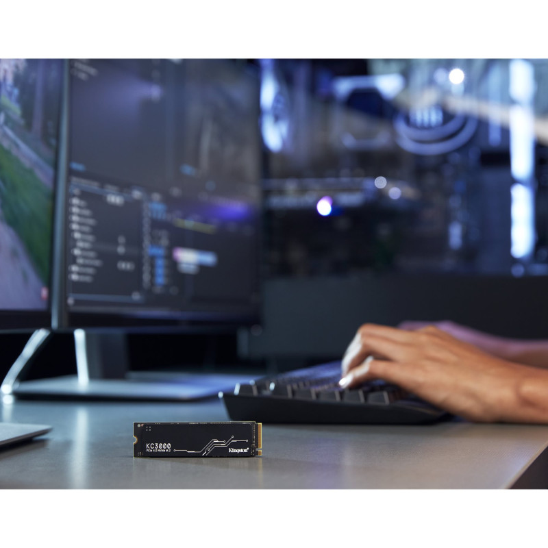 Kingston | SSD | KC3000 | 4096 GB | SSD form-faktors M.2 2280 | Solid-state drive saskarne PCIe NVMe Gen 4.0 x4 | Lasīšanas ātrums 7000 MB/s | Rakstīšanas ātrums 7000 MB/s