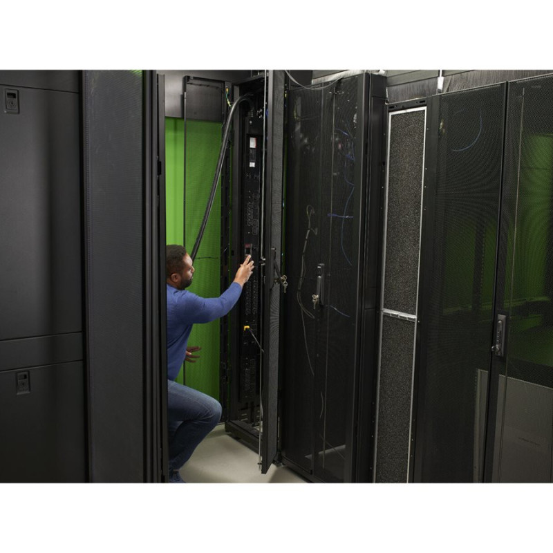 APC Rack PDU 9000 Switched, ZeroU, 11.0kW, 230V, (21) C13 & (3) C19 | Schneider Electric