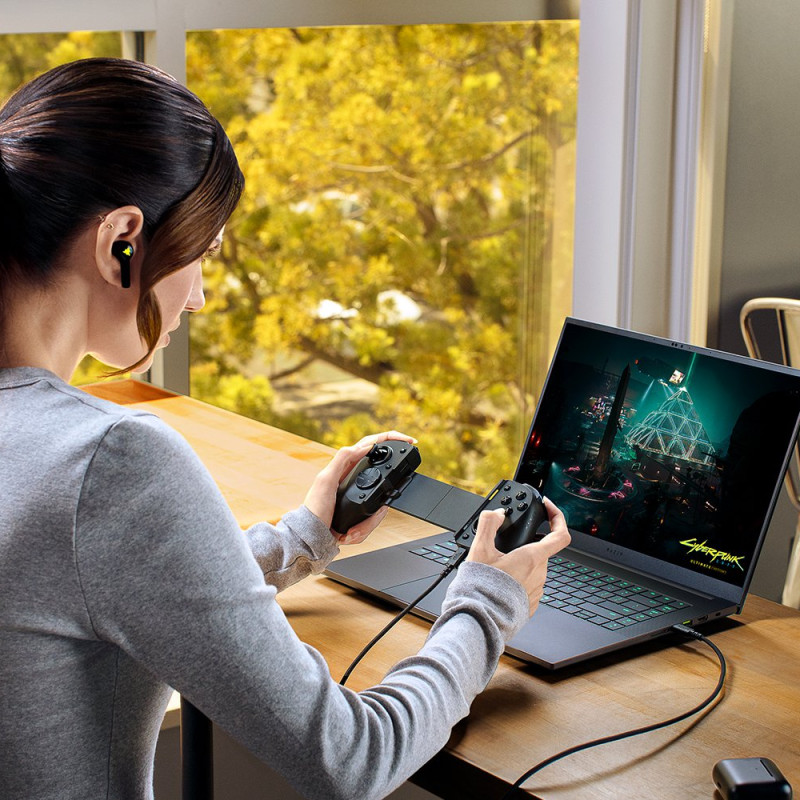 Razer | Haptic USB C Controller for Phones, Mini Tablets and PC | Kishi V3 Pro