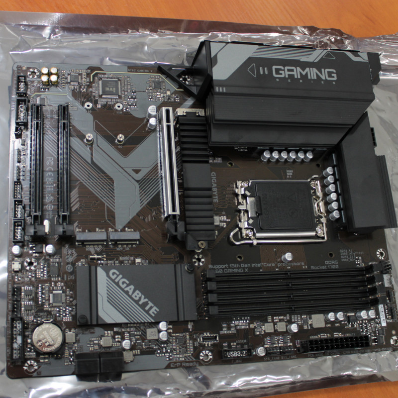 IZPĀRDOŠANA. | Gigabyte B760 GAMING X 1.0 M/B | Procesoru saime Intel | Procesora ligzda LGA1700 | DDR5 DIMM | Atmiņas sloti 4 | Atbalstītie cietā diska interfeisi SATA, M.2 | SATA savienotāju skaits 4 | Čipseta Intel B760 Express | ATX | BEZ ORIĢINĀLĀ IEPAKOJUMA, INSTRUKCIJĀM UN PIEDERUMIEM, TIKAI AIZSARGPLĀKSNE