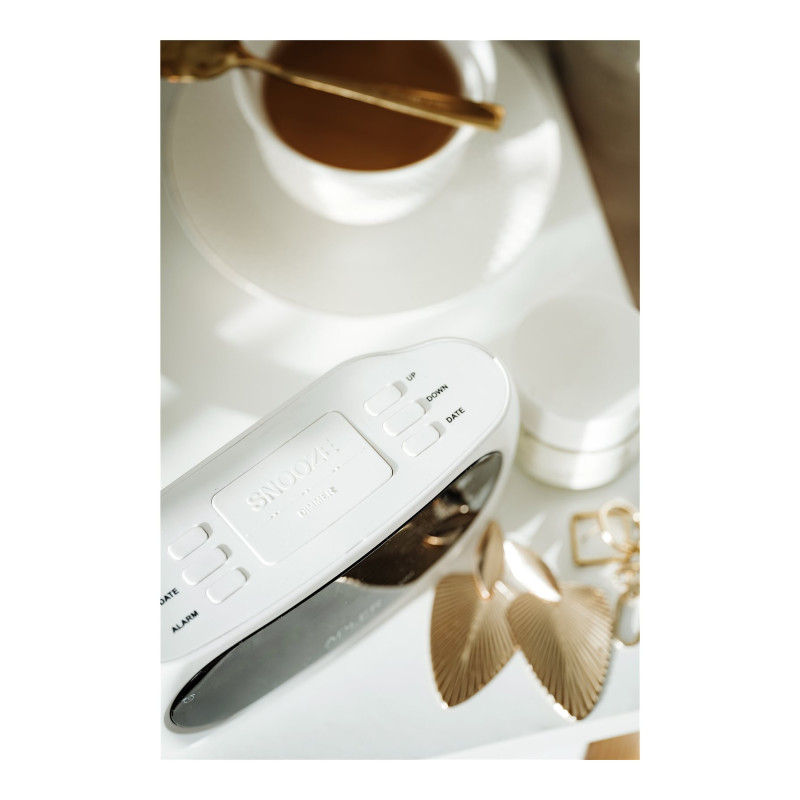 Adler LED pulkstenis ar termometru | AD 1186