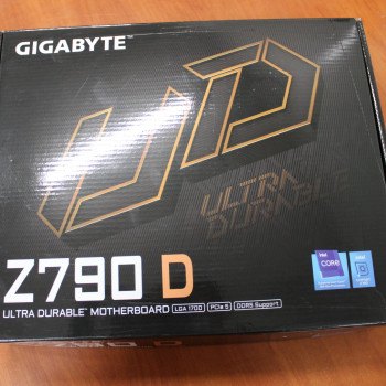 SALE OUT. | Gigabyte Z790 D | Procesoru saime Intel | Procesora ligzda LGA1700 | DDR5 | Atbalstītie cietā diska interfeisi SATA, M.2 | SATA savienotāju skaits 6 | BEZ ROKASGRĀMATĀM UN PIEDERUMIEM, IETVERTS TIKAI AIZSARGPLĀKSNE.