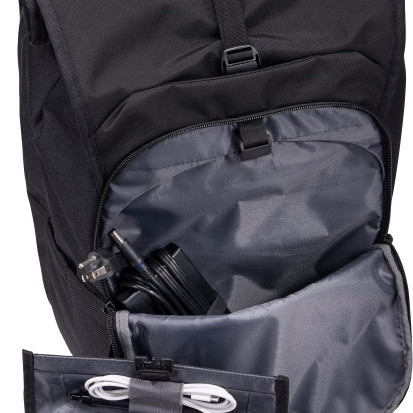 Case Logic | Fits up to size 17 " | Variate | Black