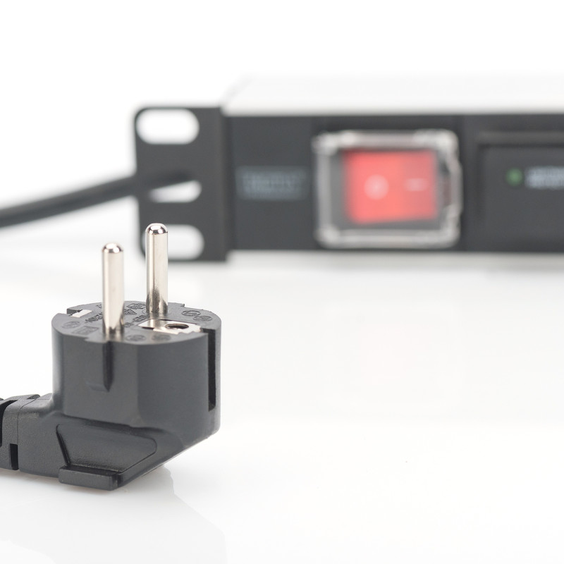 Digitus | 1U alumīnija PDU, iekļaujamais skapī, 7x drošības ligzda 16A spraudnim, 250VAC 50/60Hz, slēdzis, pārsprieguma aizsardzība | DN-95407