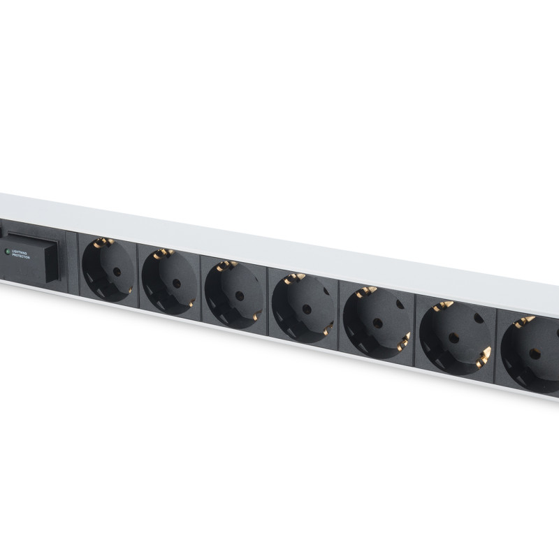 Digitus | 1U alumīnija PDU, iekļaujamais skapī, 7x drošības ligzda 16A spraudnim, 250VAC 50/60Hz, slēdzis, pārsprieguma aizsardzība | DN-95407